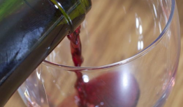 喝红酒短视频,短视频带你领略红酒的魅力与品鉴技巧